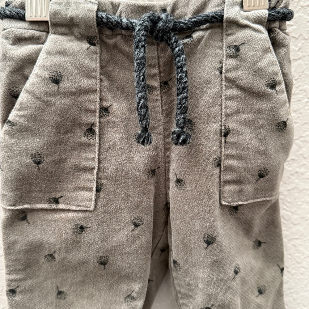 Zara Baby Gray Corduroy Pants with Dandelion Puff Design – Size 12-18 Months - Picture 3 of 5